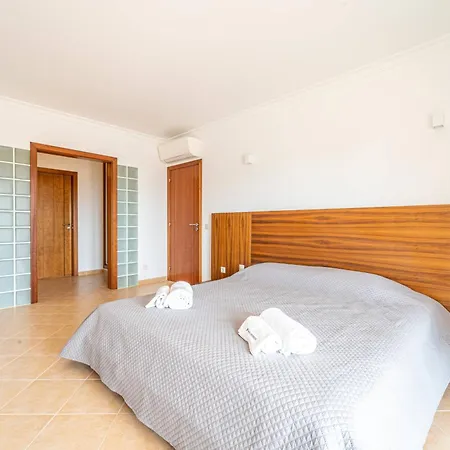 Ribeiro By Hellovacations Villa *