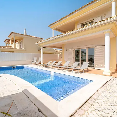 Ribeiro By Hellovacations Villa
