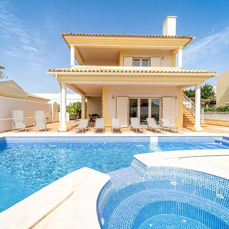 Ribeiro By Hellovacations Villa