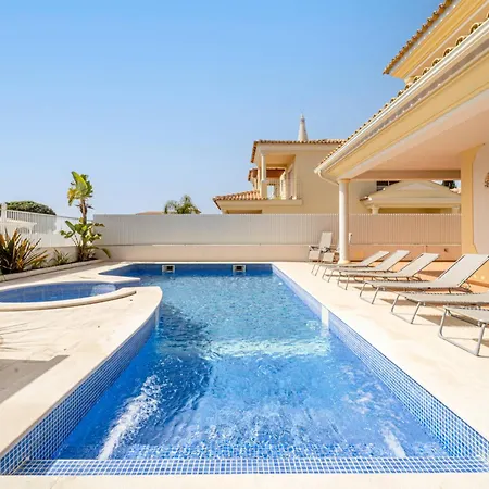 Vila Ribeiro By Hellovacations *