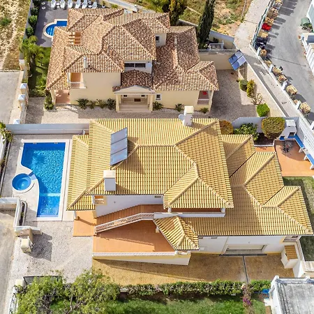 Vila Ribeiro By Hellovacations Albufeira